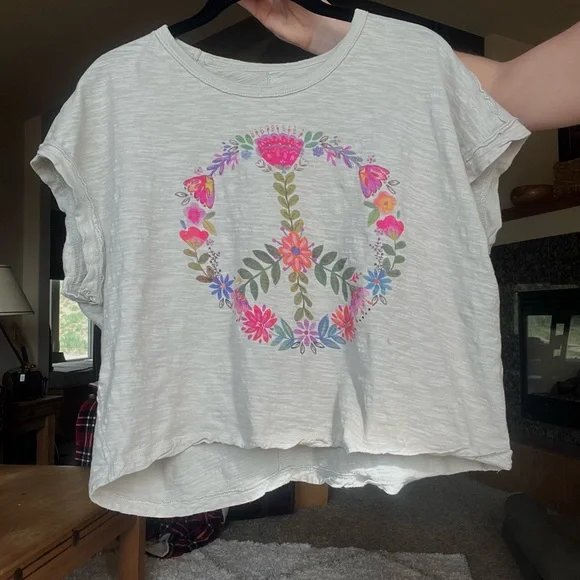 NATURAL LIFE Heathered Gray Top with Pink Logo - Picture 2 of 5